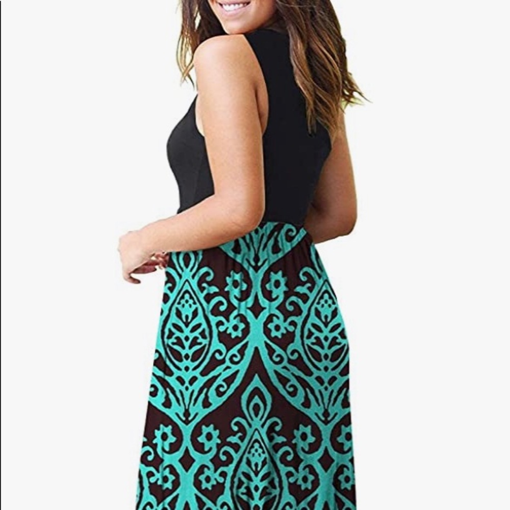 NWT long dress with pockets. Size X-small.  Does have some give.